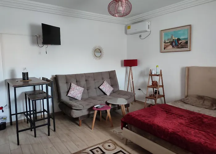 Modern Oasis - Rare Stylish Apartment